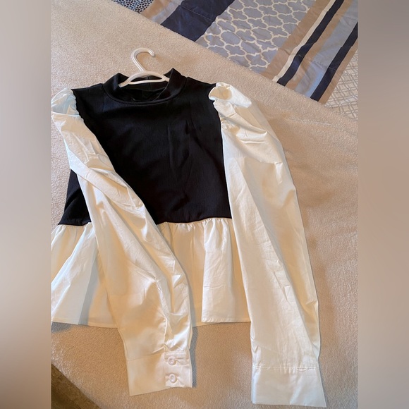 ‘SHEIN Curve Ruffle Hem Top’ 🔥 - Picture 4 of 7